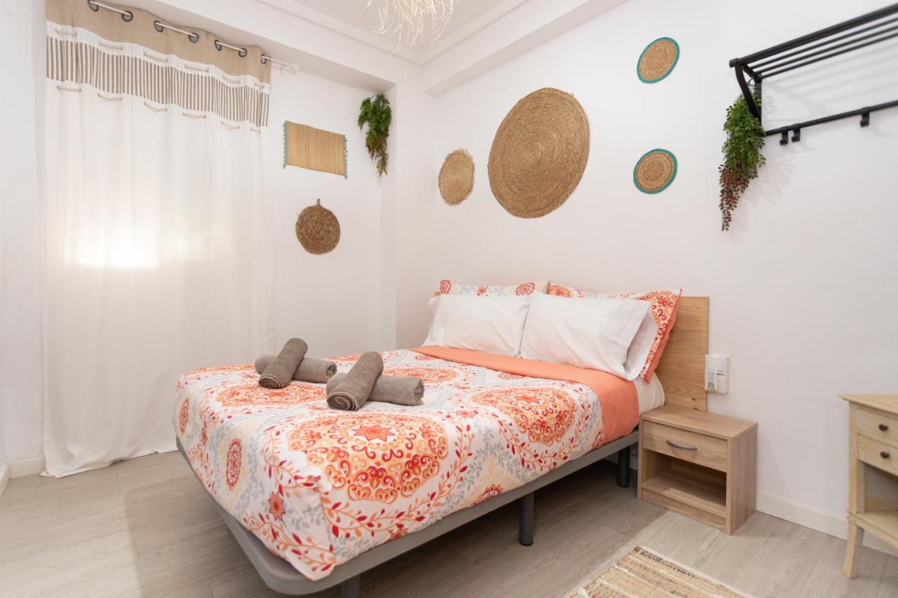 Big Room Happy Alicante Bagian luar foto