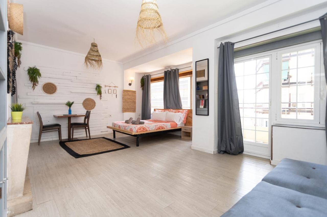 Big Room Happy Alicante Bagian luar foto